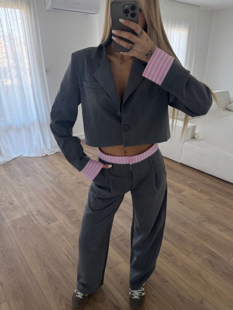 Cropped Blazer - Overhemd Detail